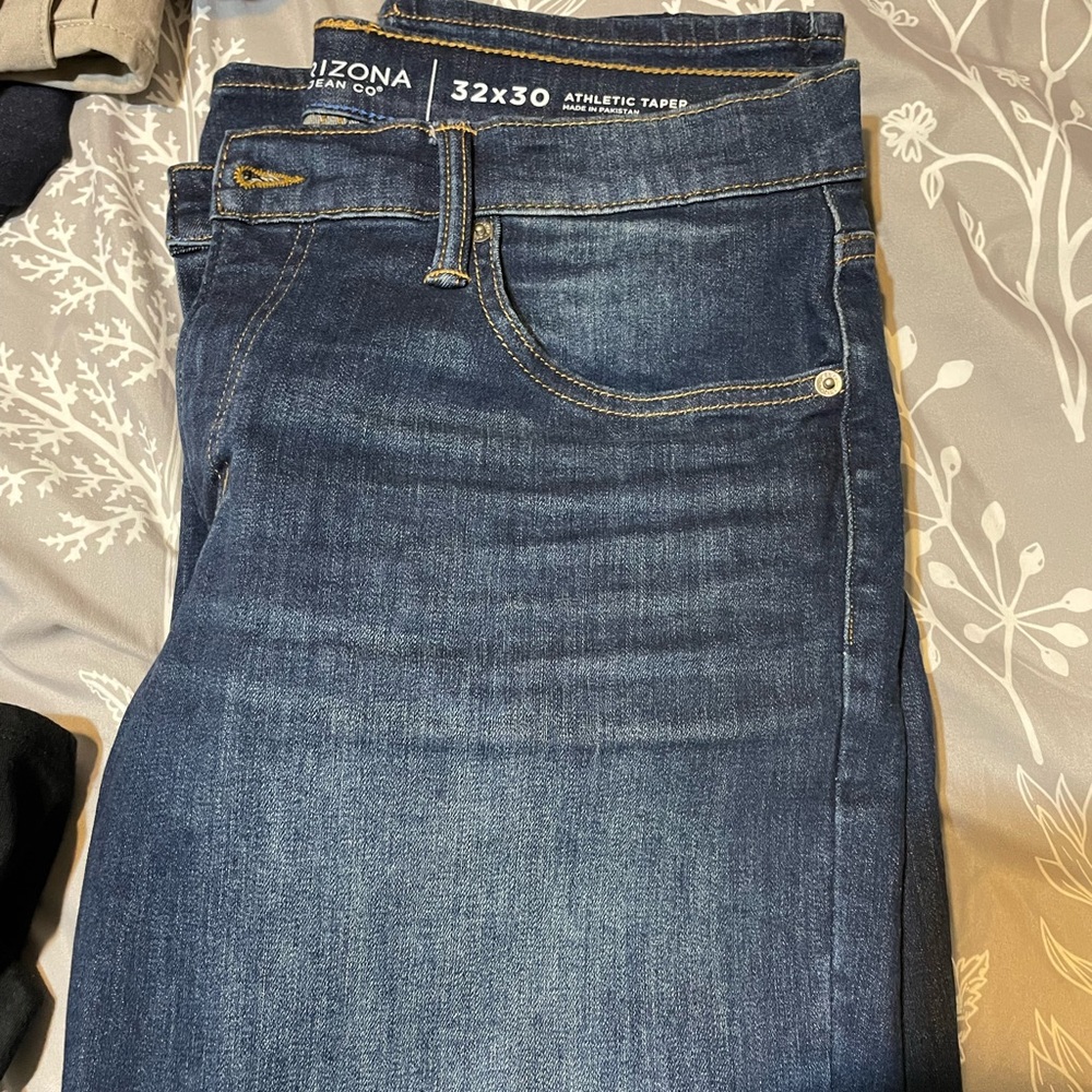 Men’s Athletic Taper Jeans Size W32xL30